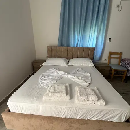 Ensar Aparatament's Sarandë