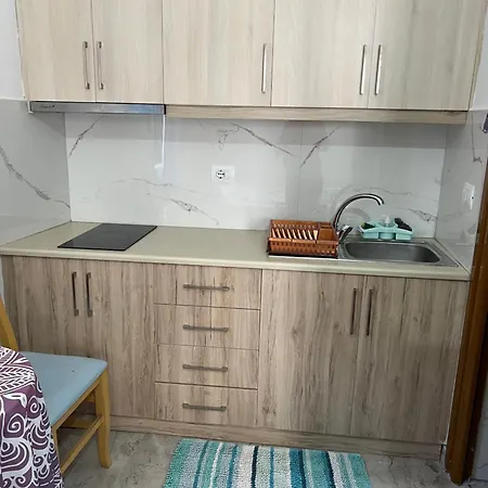 Ensar Aparatament's * Саранда