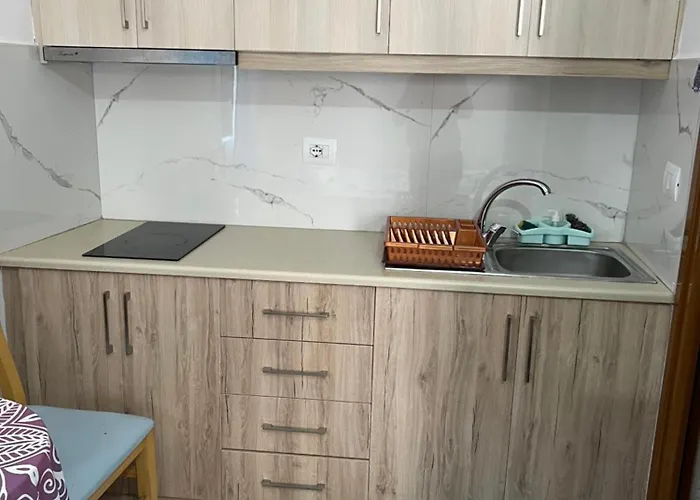 Ensar Aparatament's * Sarandë